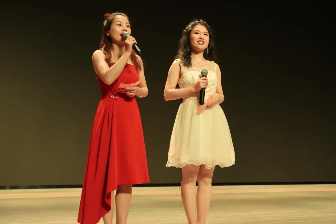 共迎元旦 让爱相随——书生幼儿园元旦晚会札记